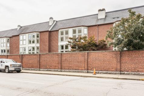 516 Lockerbie Circle N Indianapolis IN 46202