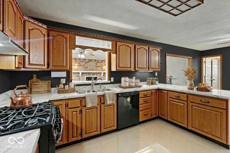 5150 Hickory Road Indianapolis IN 46239