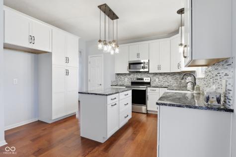 5250 Ivy Hill Drive Carmel IN 46033