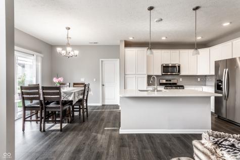 1711 Pelham Drive Greenwood IN 46143