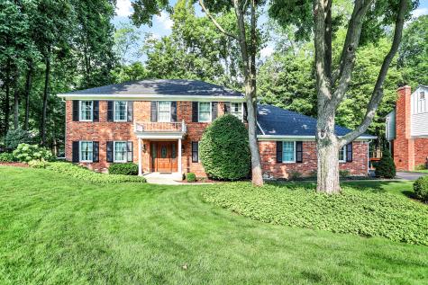 120 Spring Drive Zionsville IN 46077