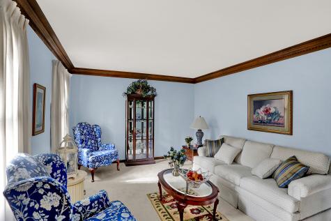 120 Spring Drive Zionsville IN 46077