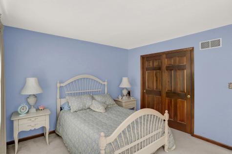 120 Spring Drive Zionsville IN 46077