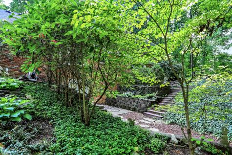 120 Spring Drive Zionsville IN 46077
