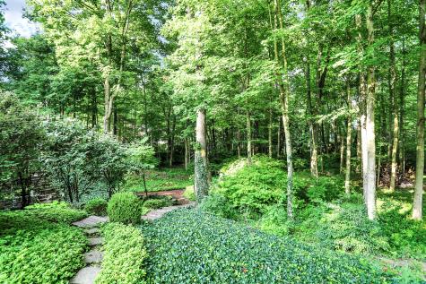 120 Spring Drive Zionsville IN 46077