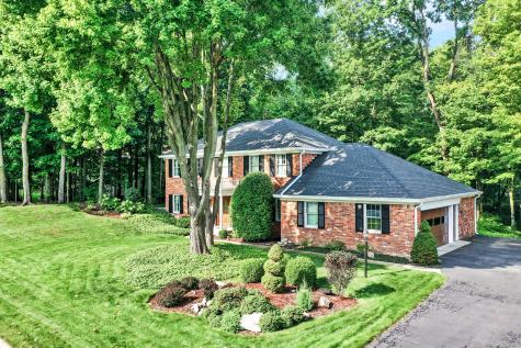 120 Spring Drive Zionsville IN 46077