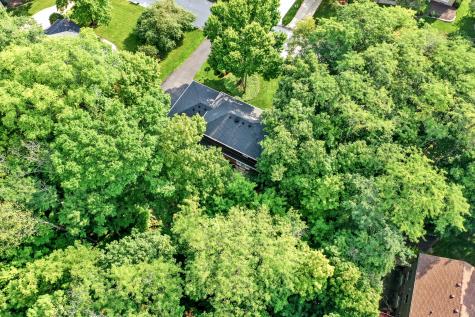 120 Spring Drive Zionsville IN 46077