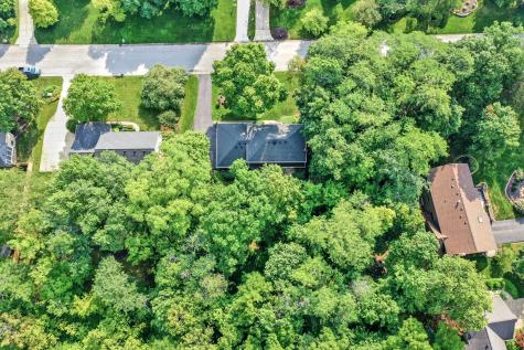 120 Spring Drive Zionsville IN 46077