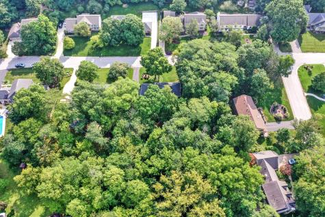 120 Spring Drive Zionsville IN 46077
