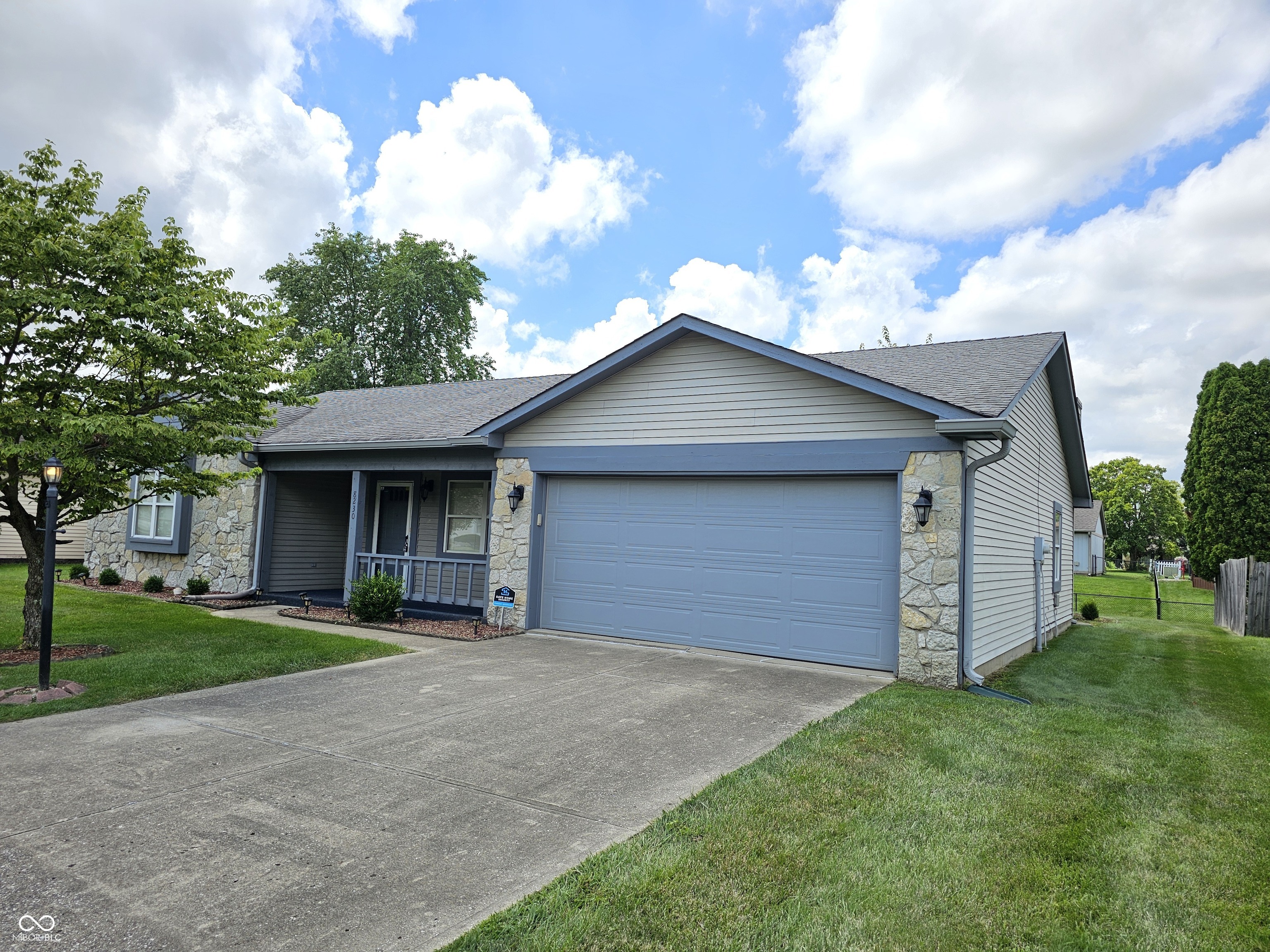 8230 Parsley Lane Indianapolis IN 46237