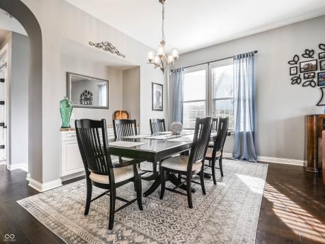 2694 E High Grove Circle Zionsville IN 46077