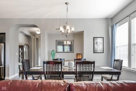 2694 E High Grove Circle Zionsville IN 46077