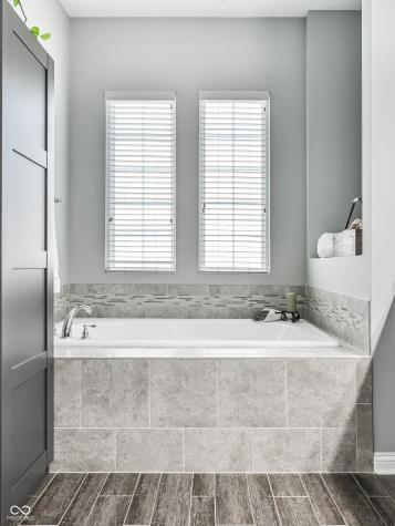 2694 E High Grove Circle Zionsville IN 46077