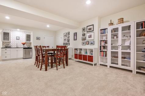 2694 E High Grove Circle Zionsville IN 46077