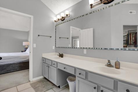 8924 Winterberry Court Zionsville IN 46077