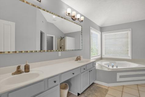 8924 Winterberry Court Zionsville IN 46077