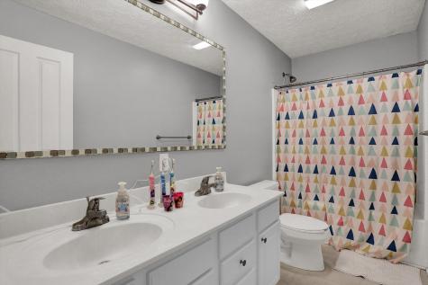 8924 Winterberry Court Zionsville IN 46077