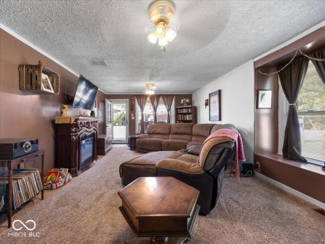 6982 E Michigan Road Waldron IN 46182