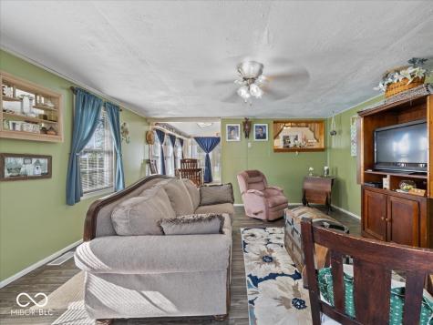 6982 E Michigan Road Waldron IN 46182