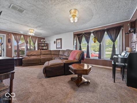6982 E Michigan Road Waldron IN 46182