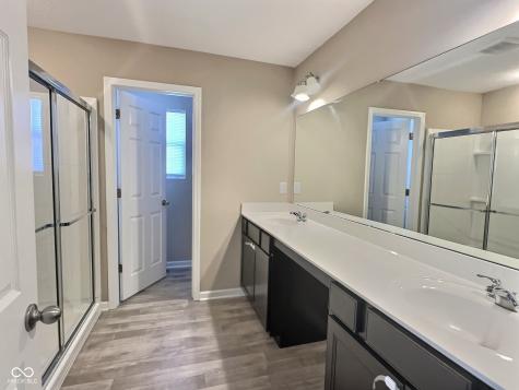 1994 Shadow Creek Boulevard Columbus IN 47201