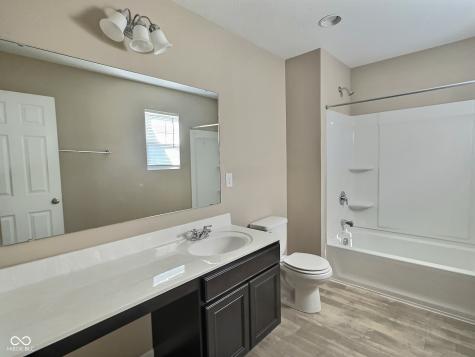 1994 Shadow Creek Boulevard Columbus IN 47201