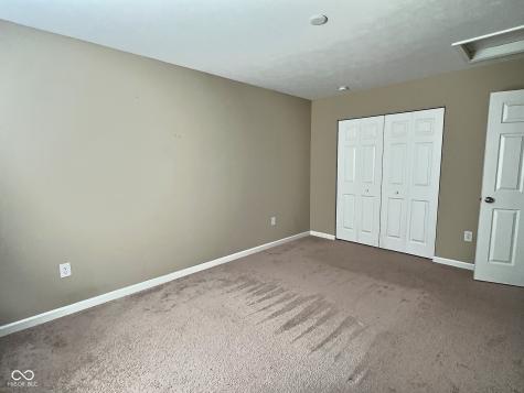 1994 Shadow Creek Boulevard Columbus IN 47201
