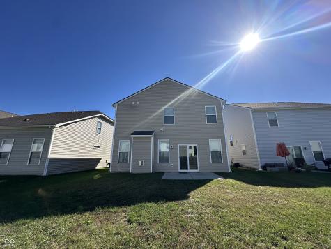 1994 Shadow Creek Boulevard Columbus IN 47201