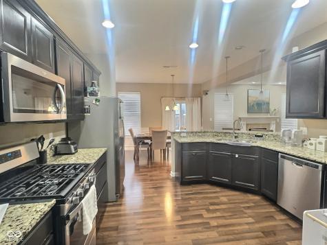 1994 Shadow Creek Boulevard Columbus IN 47201