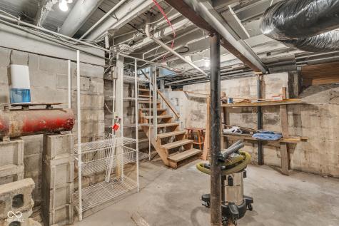 1918 E 68th Street Indianapolis IN 46220