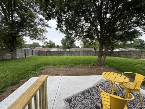 8277 N Waterford Drive Columbus IN 47201