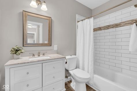 1301 Wayne Street Noblesville IN 46060