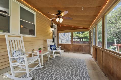 525 N Greenbriar Drive Greenwood IN 46142