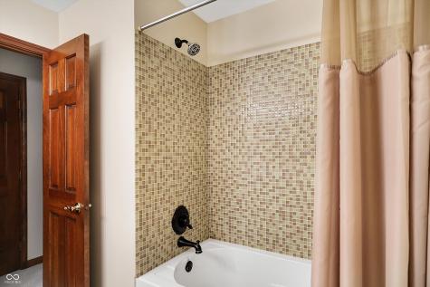 8538 Lockwood Place Indianapolis IN 46217