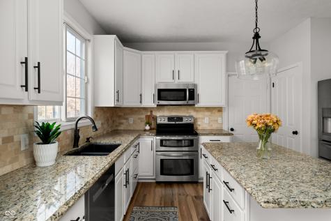 8920 Shelburne Way Zionsville IN 46077