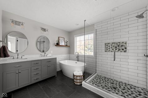 8920 Shelburne Way Zionsville IN 46077