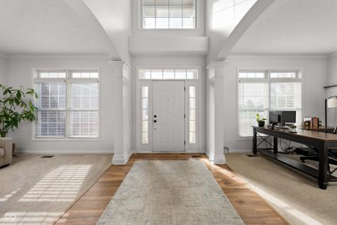 8920 Shelburne Way Zionsville IN 46077