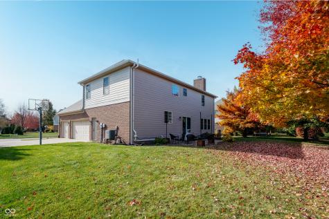 8920 Shelburne Way Zionsville IN 46077