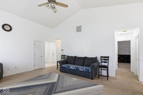 2074 Alysheba Drive Indianapolis IN 46234