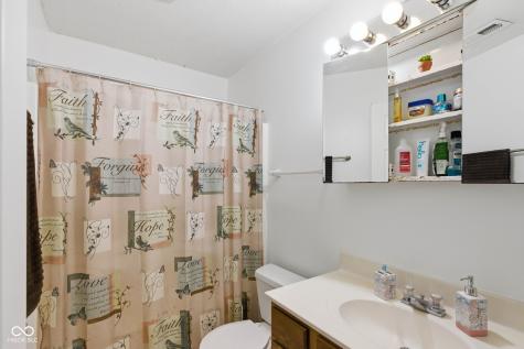 2074 Alysheba Drive Indianapolis IN 46234
