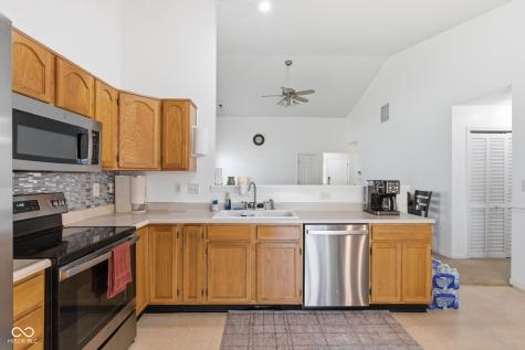 2074 Alysheba Drive Indianapolis IN 46234