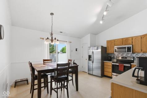2074 Alysheba Drive Indianapolis IN 46234