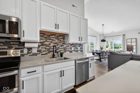 6551 Homestead Drive Whitestown IN 46075