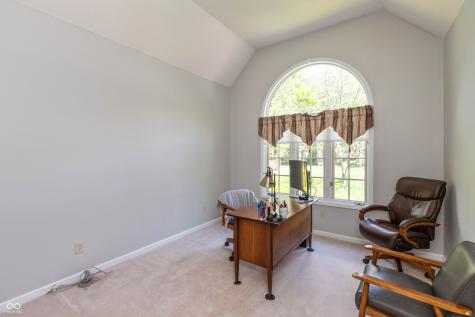 5600 N Red Oak Drive Greenfield IN 46140