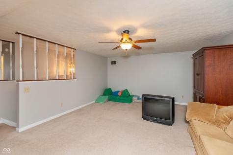 5600 N Red Oak Drive Greenfield IN 46140
