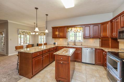 5600 N Red Oak Drive Greenfield IN 46140