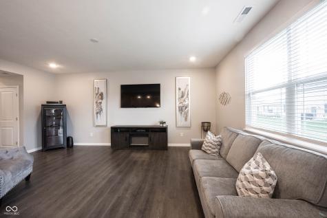 6389 Wasco Drive Whitestown IN 46075