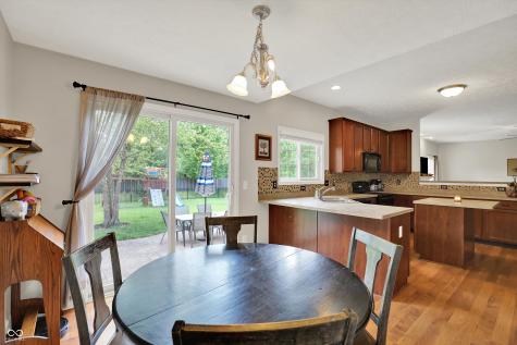 3740 Weather Stone Crossing Zionsville IN 46077