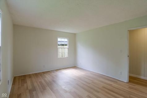 6672 E 43rd Place Indianapolis IN 46226