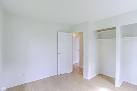 6672 E 43rd Place Indianapolis IN 46226